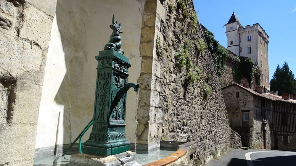Fontaine de la rue de Périgueux